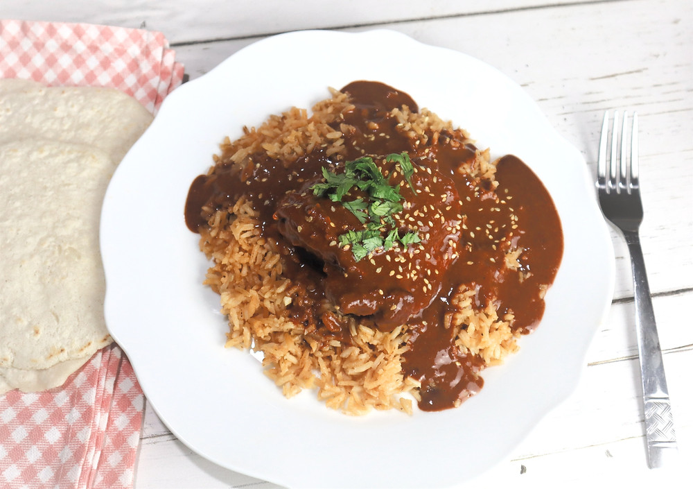 Nangakuk1poim Mexican mole paste is simple to prepare. https www lettyshomecooking com post easy chicken mole