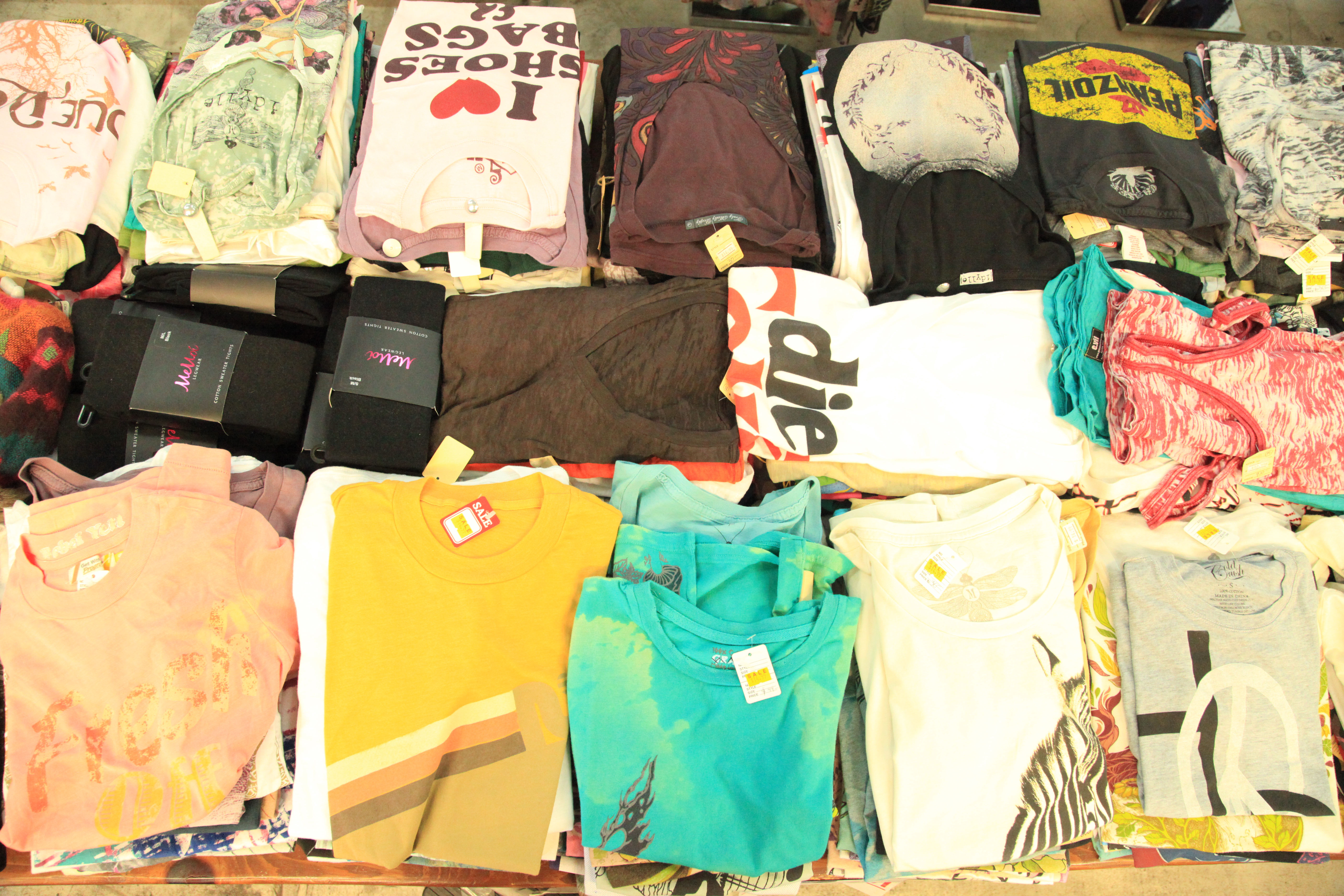 Men's & women's fashions Half Off Clothing Store United States