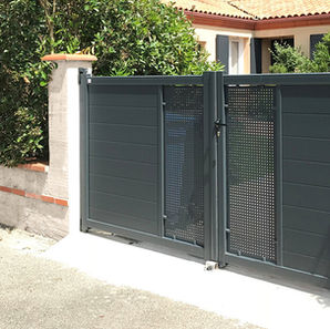 Portail avec découpe laser en acier ou aluminium - Chatauret Fabricant installateur de Portails - Bordeaux Montussan, Arcachon Biganos, La Brede