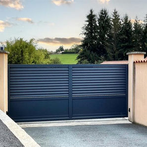 Portail Persienne en pvc, acier ou aluminium - Chatauret Fabricant installateur de Portails - Bordeaux Montussan, Arcachon Biganos, La Brede
