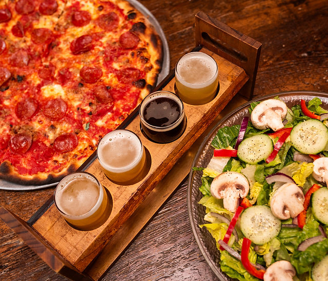 Pizza | Vince’s Pizzeria and Taproom | Newtown, PA