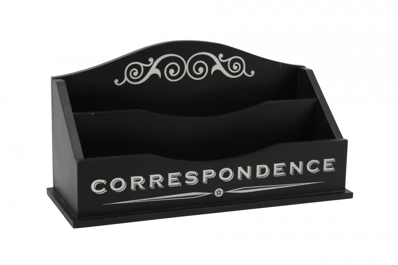 wooden-letter-rack