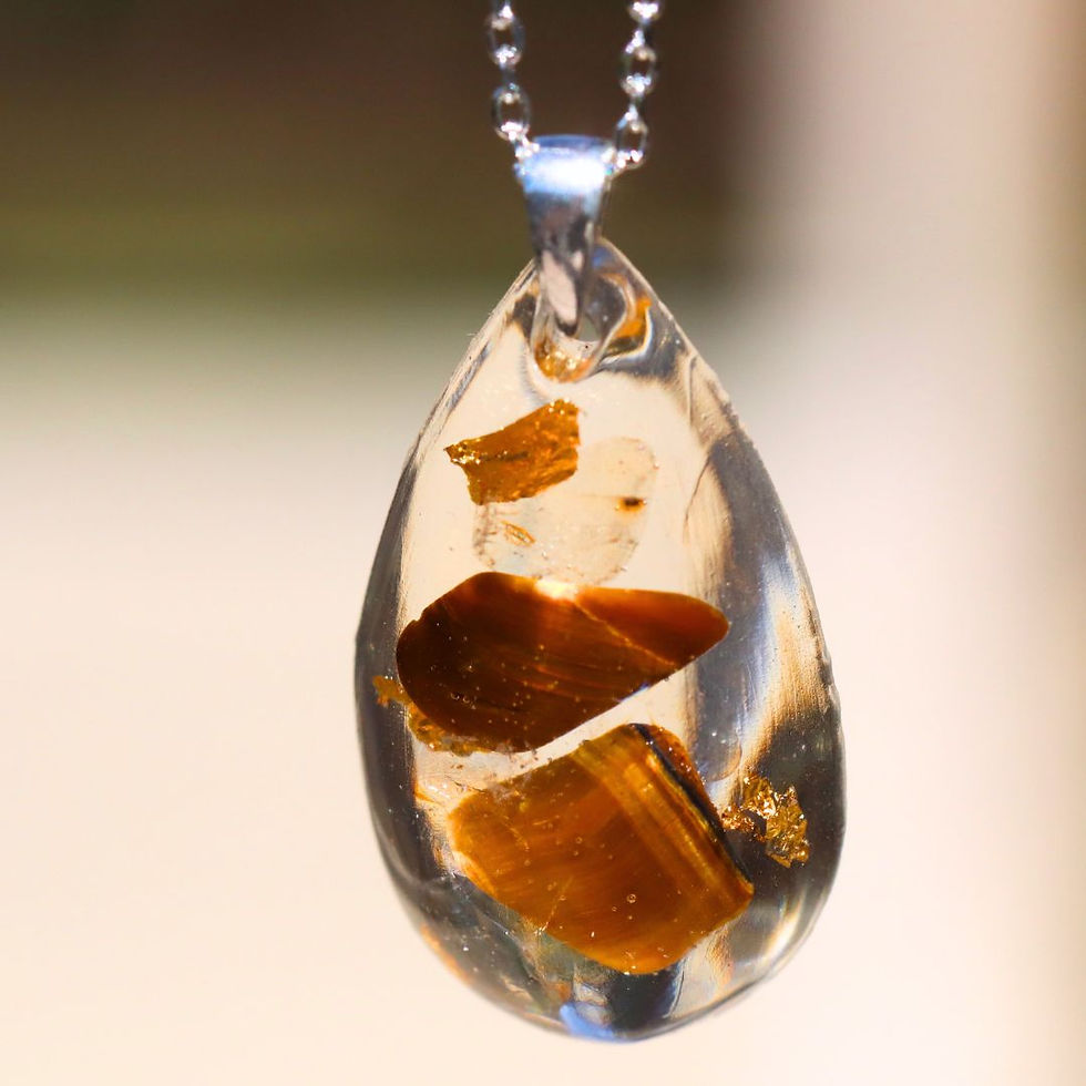 Miniature : Pendentif vibratoire en oeil de tigre, citrines naturelles non chauffées et cristal de roche