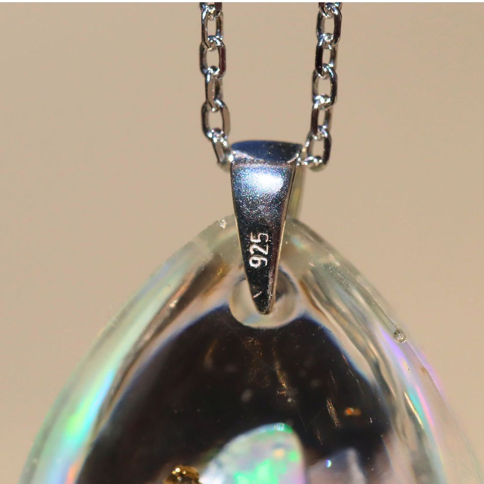 Miniature : pendentif vibratoire en opale d'Ethiopie et cristal de roche