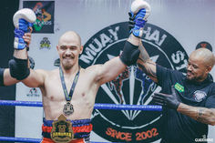 A luta além do ringue: Desafios dos atletas de Muay Thai em Rio Preto