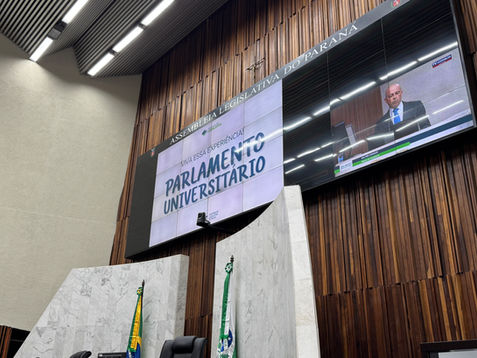 Assembleia Legislativa se torna sala de aula no parlamento universitário