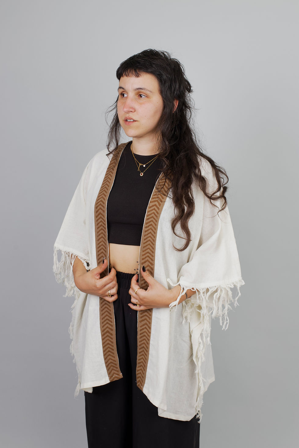 Thumbnail: White Fringes Kimono