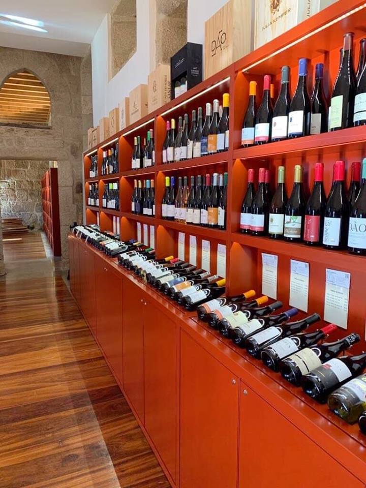 52146329_2099923436751360_48649983705921