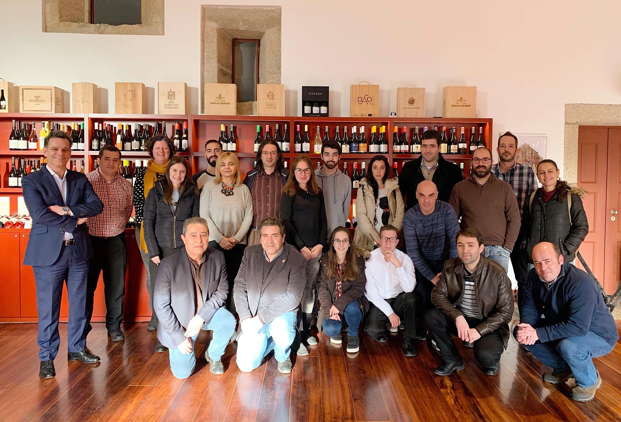 51952965_2105066472903723_45605313687941