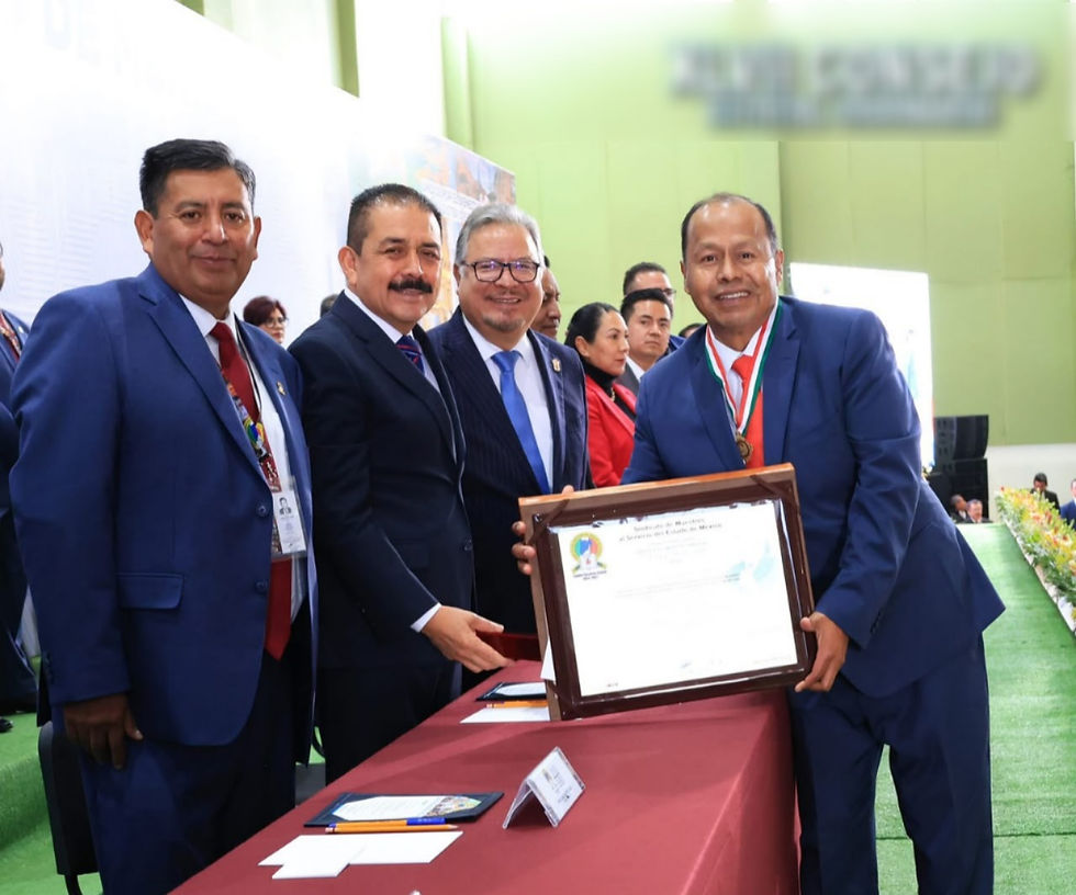 Agripin García Estrada fortalece los valores y pertenencia a generaciones de maestros