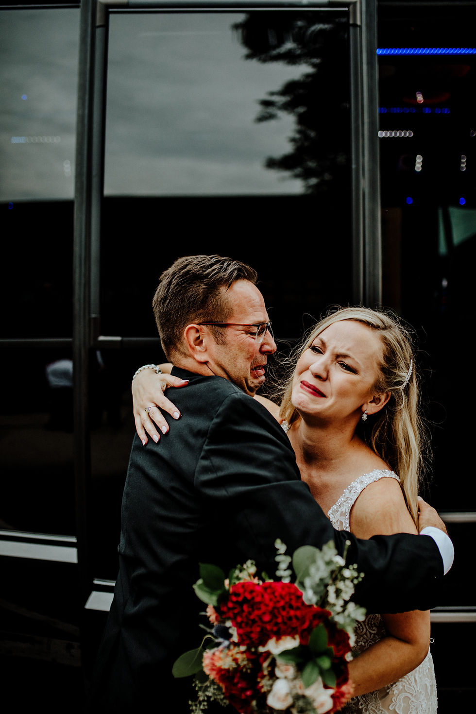 first look between bride and her dad - photo taken in detroit by little blue bird photography