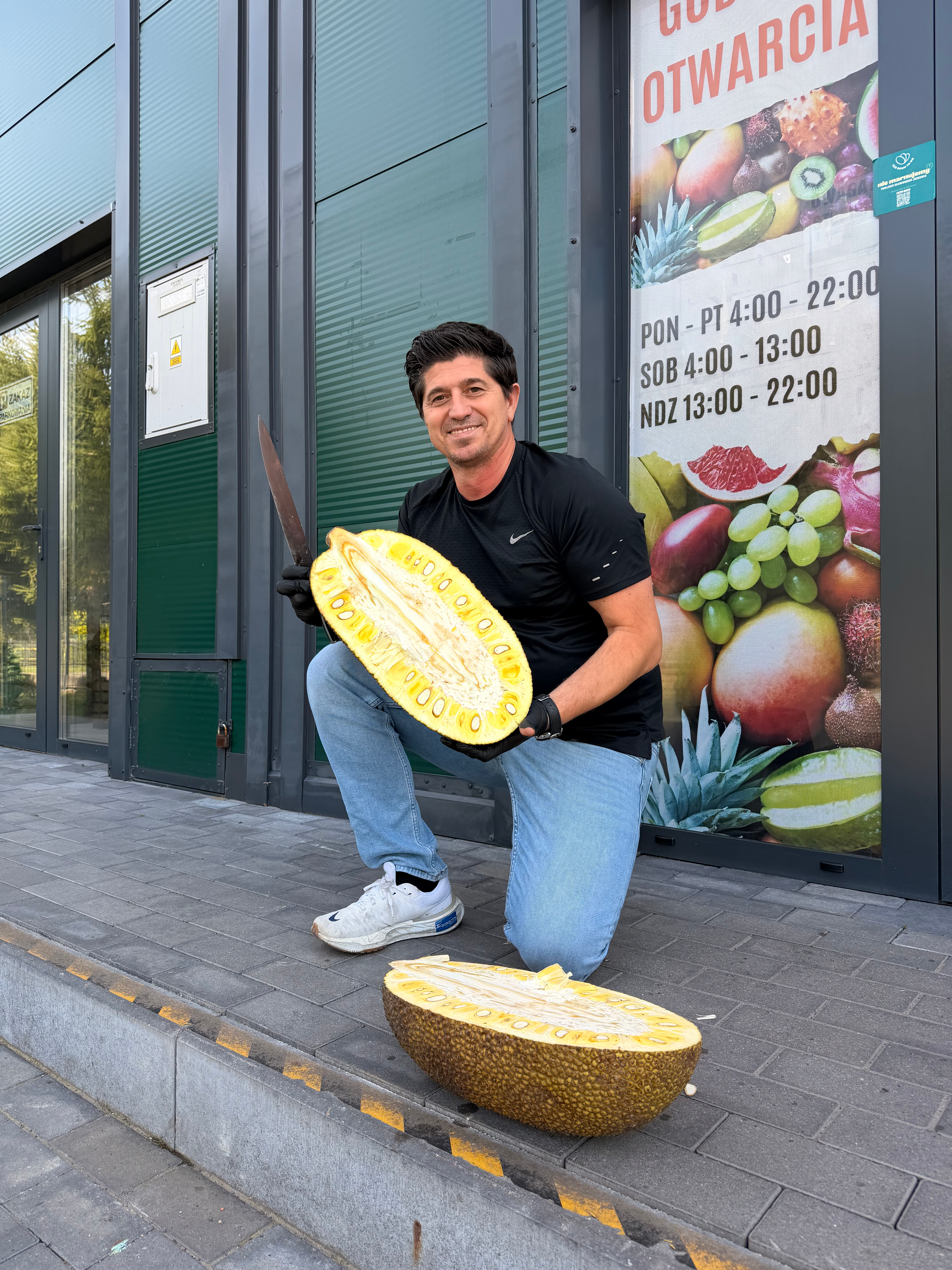 Jak wygląda jackfruit w środku – żółty miąższ owocu chlebowca