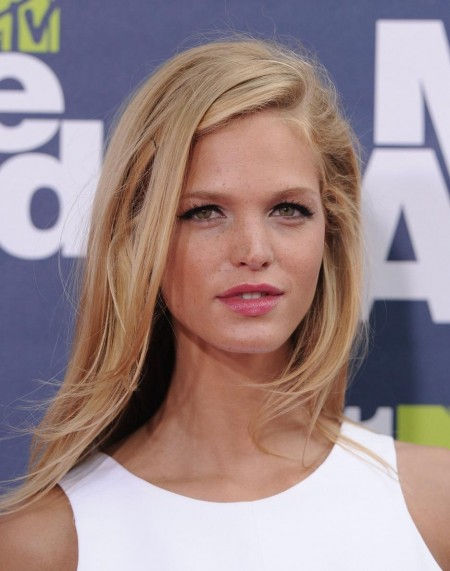 full-erin-heatherton-1558998771.jpg