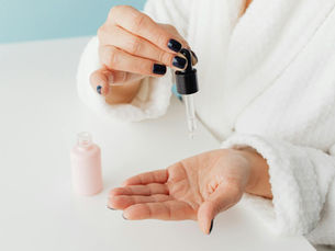 TruSkin Vitamin C Serum Review: Erase Dark Spots Effectively