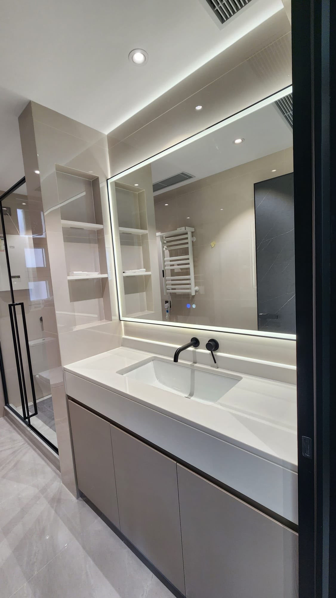 Happy Valley Fully Furnished 3-Bedroom Apartment LID8022