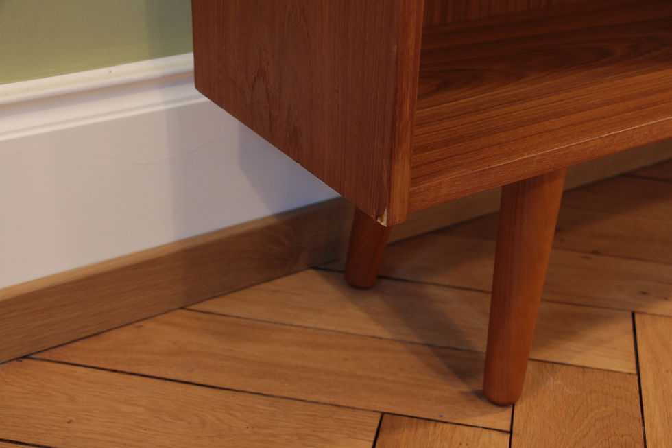 Miniaturbild: Teakregal