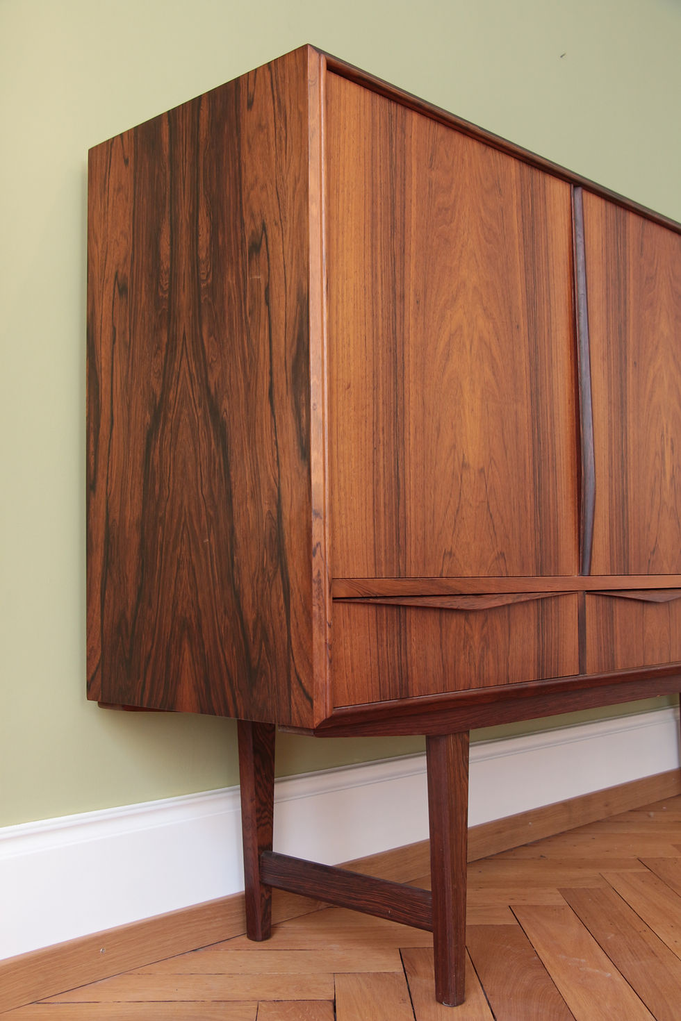 Miniaturbild: Highboard E.W Bach