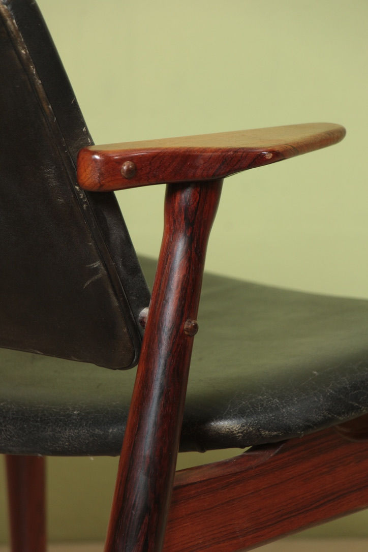 Miniaturbild: Armstuhl Erik Buch