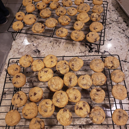 Right Relief Chocolate Chip Cookies