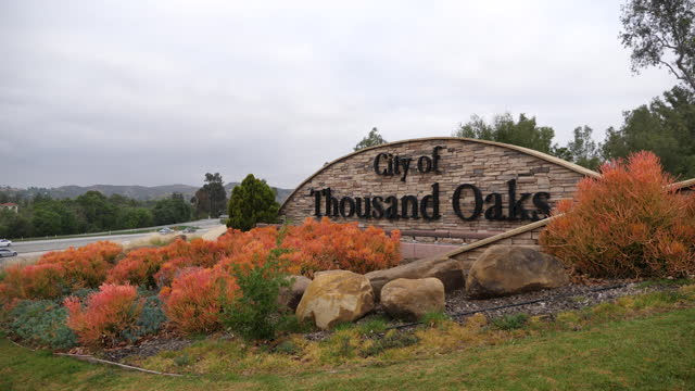 Thousand Oaks city sign