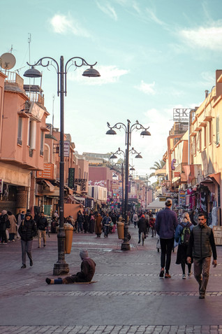 The busy cobbled streets of the Jemaa el-Fna | RollingBear Travels