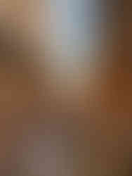 Old Sorrento: Narrow cobbled streets lined with yellow buildings, limoncellos and lemon souvenirs | photography by RollingBear Travels.