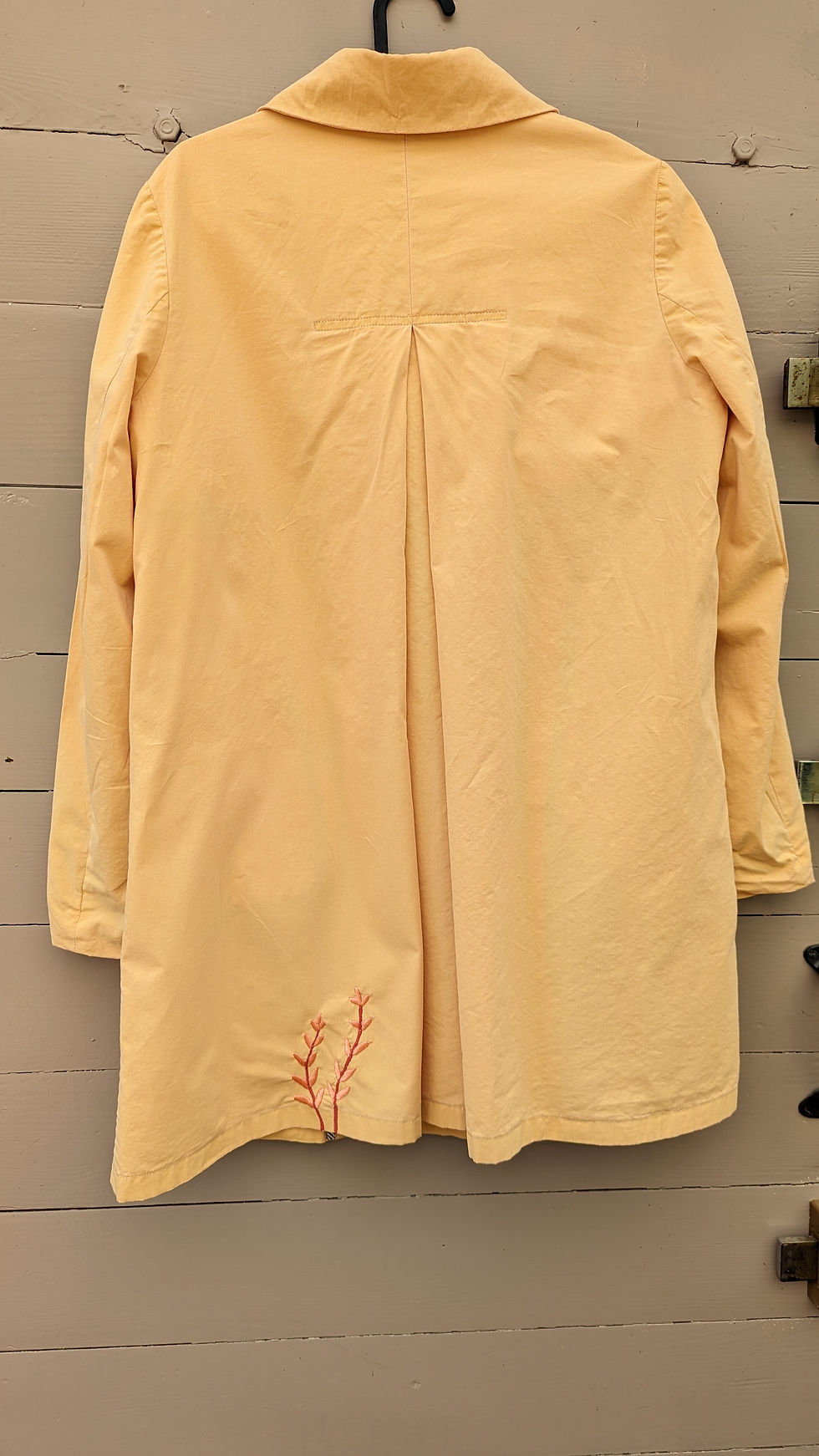 Thumbnail: Peach Summer Trench Coat with Pockets of Blooms