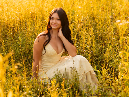 Leia's Senior Photos at Heartwood Acres || A whimsical, dreamy, earthy session