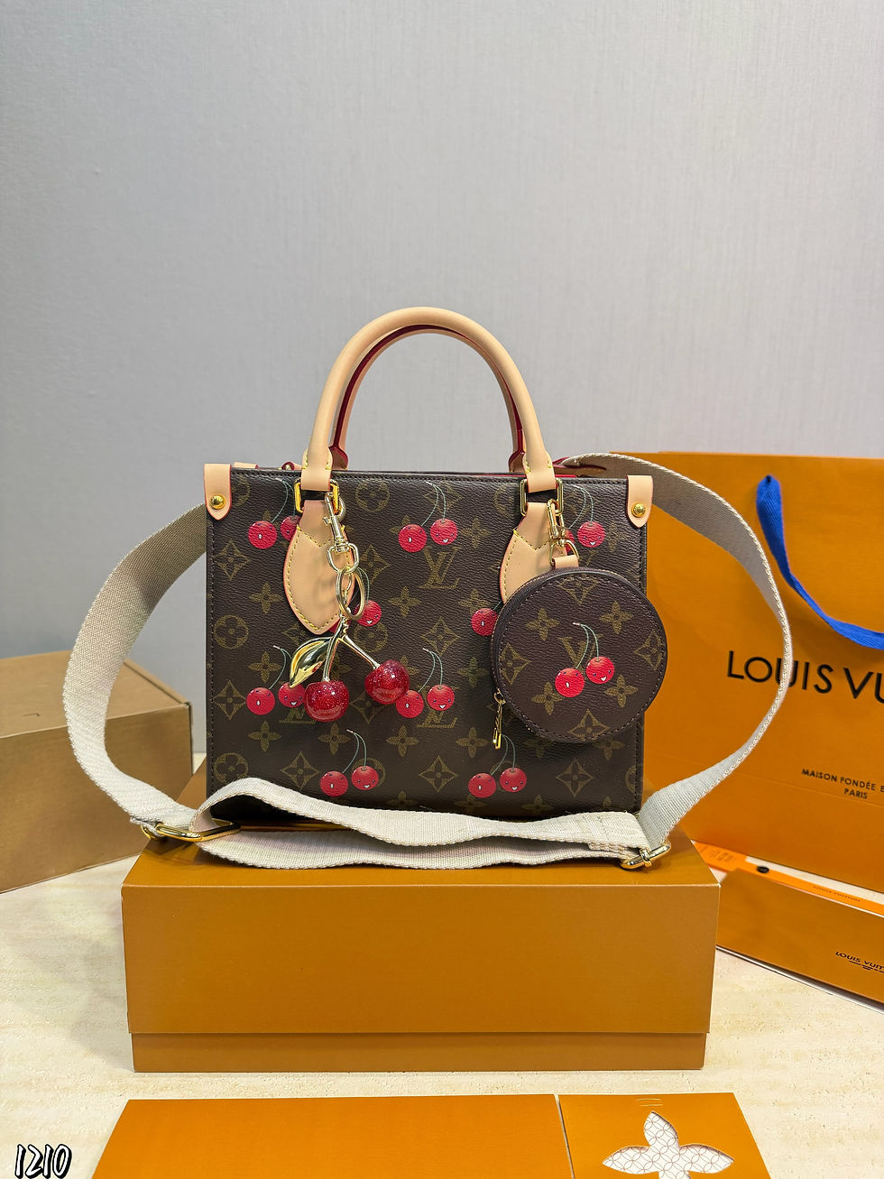 Thumbnail: Louis Vuitton Bag 37477