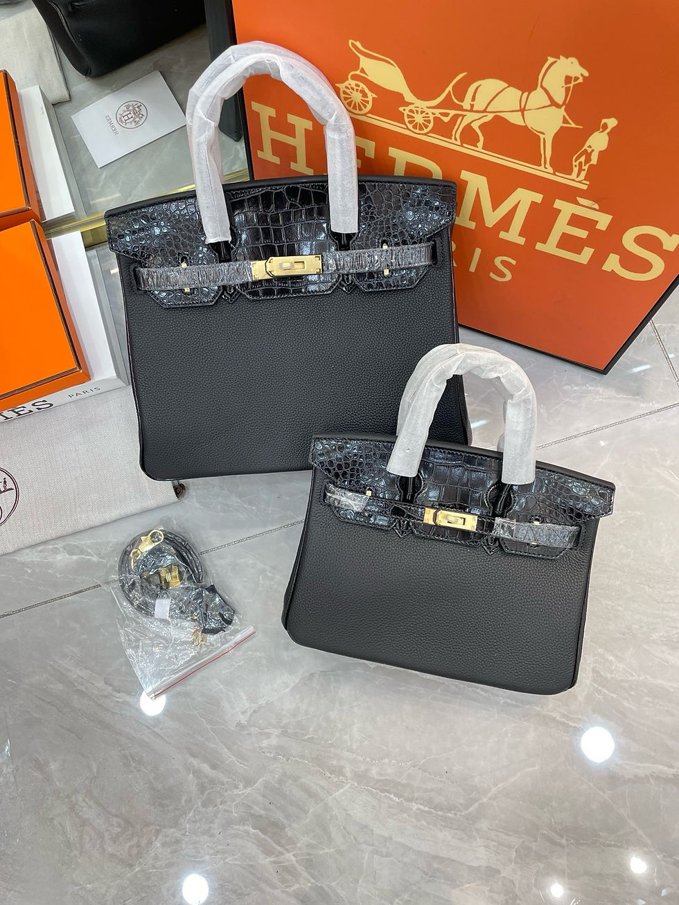 Thumbnail: Hermes Bag 16047