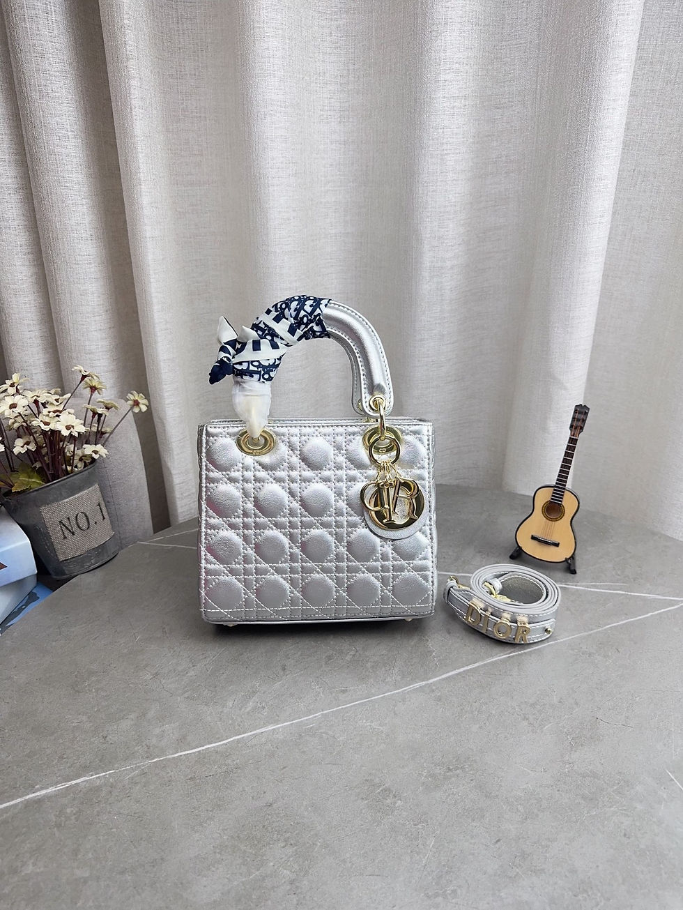 Thumbnail: Christian Dior bag 44558