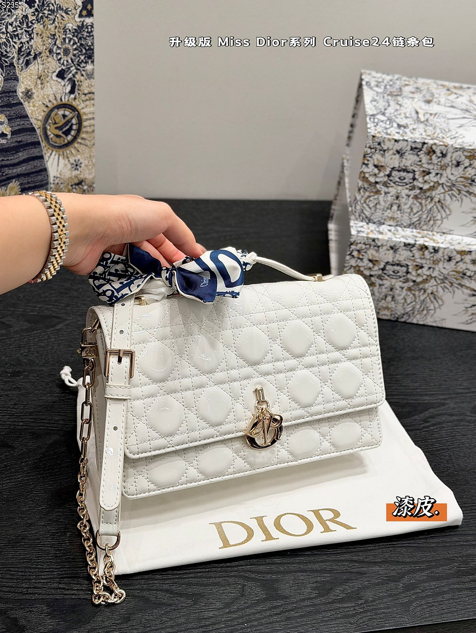 Thumbnail: Christian Dior bag 65400