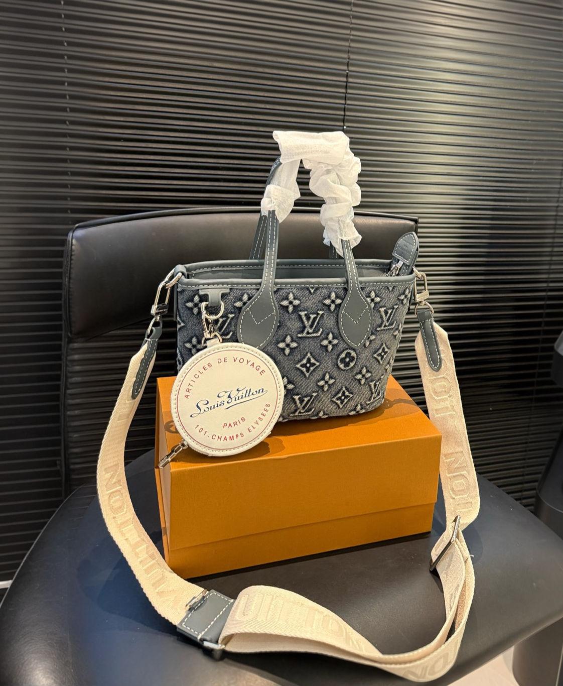 Louis Vuitton Bag 15445
