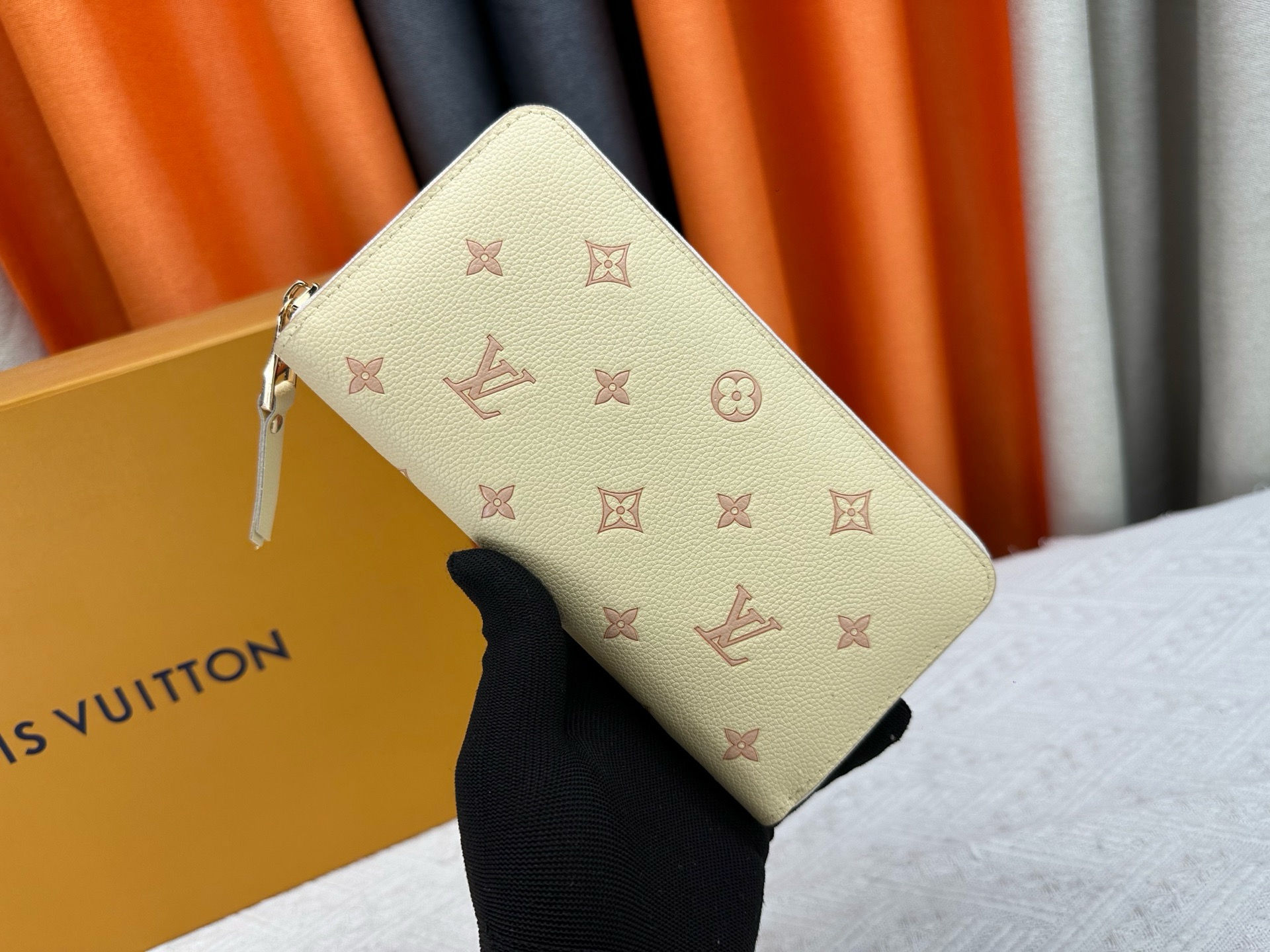 Louis Vuitton Wallet 55656