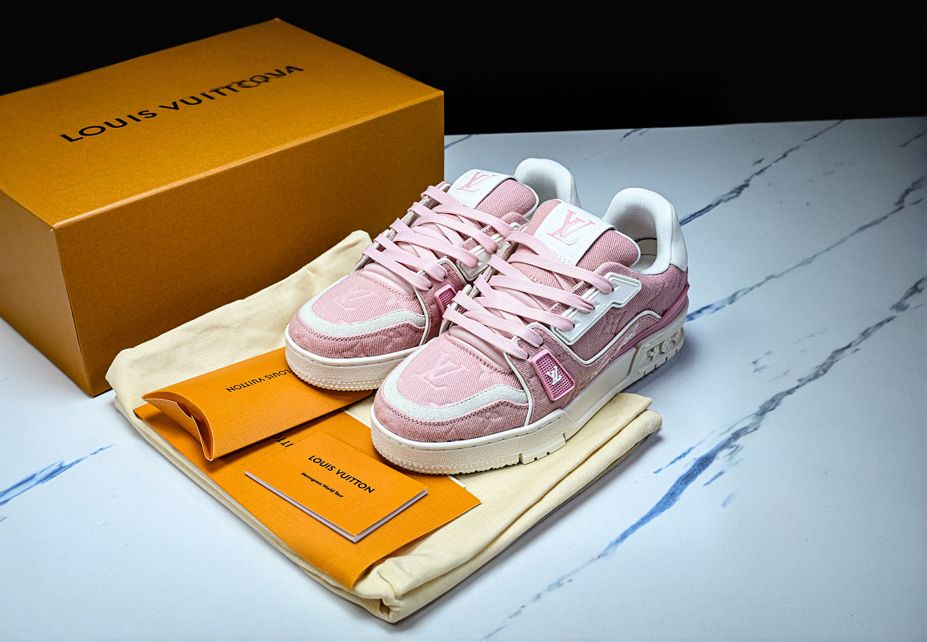 Louis Vuitton Sneakers 55455