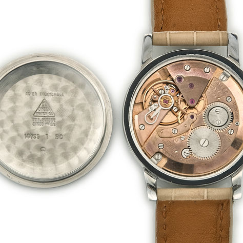 Exploring the Pros and Cons of Buying Vintage Watches: A Complete Guide