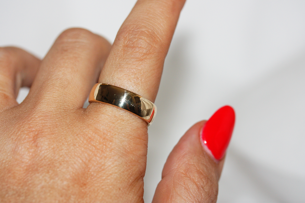Thumbnail: Vintage 9ct Gold Wedding Band