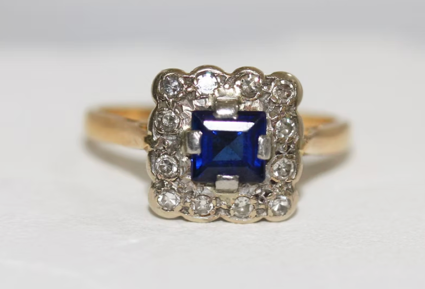 Thumbnail: Art Deco 18ct Gold Sapphire and Diamond Cluster Ring