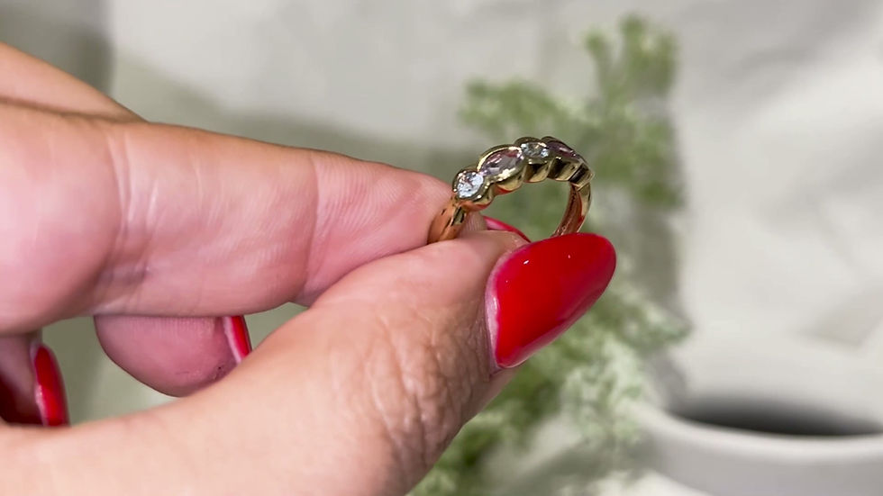 Thumbnail: Vintage 9ct Gold Blue Topaz & Amethyst Five Stone Ring