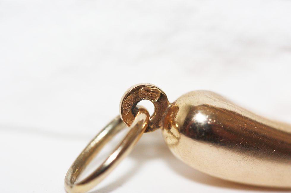 Thumbnail: Vintage 9ct Gold UnoAErre Italian Cornicello Pendant