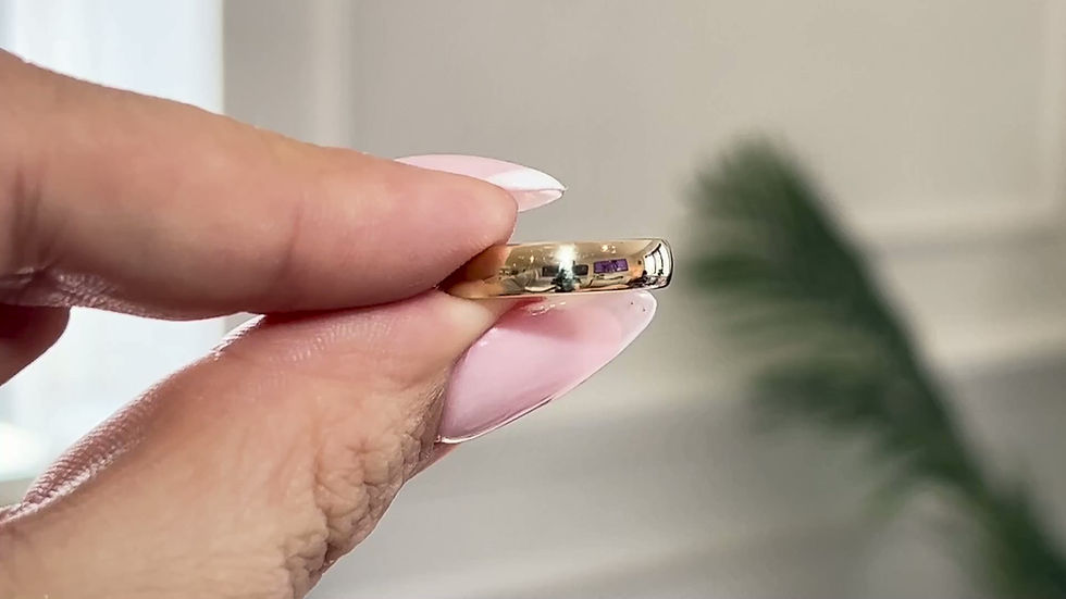Thumbnail: Vintage 9ct Gold Wedding Band, c.1988