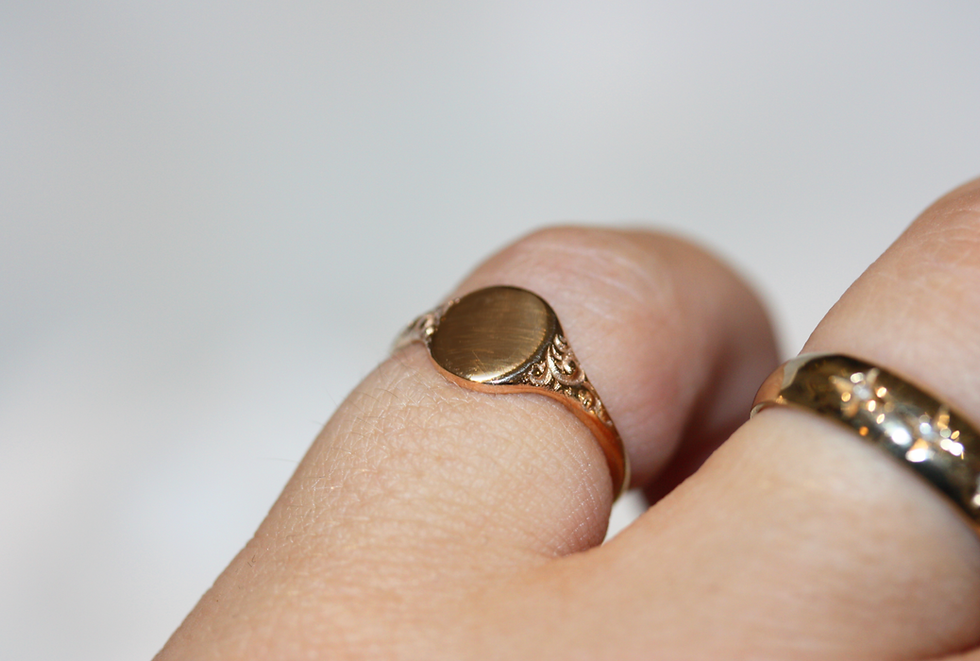 Thumbnail: Vintage 9ct Rose Gold Engravable Signet Ring