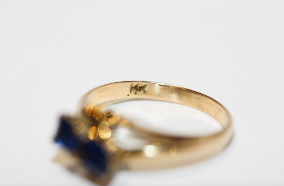 Thumbnail: Vintage 14ct Gold Twin Blue Carre Cut Stone Ring, c.1930s–1950s