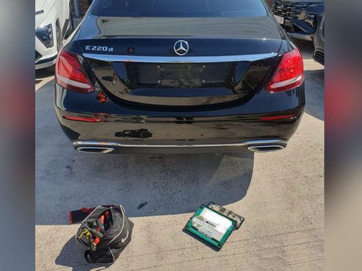 Taxi cop catches TWO private hire vehicles using ‘ghost’ plates cameras cannot properly read
