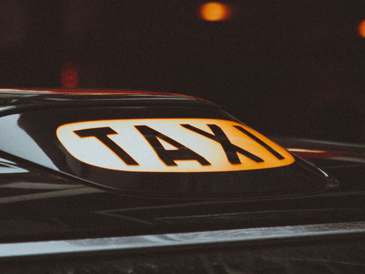 Martin Lewis sparks fresh row over black cab design after admitting he tried to hail 20 taxis that weren’t actually available