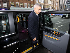 TAXI AND MINICAB SHORTAGES: Mayor of London blames Brexit, pandemic and drivers taking on new roles