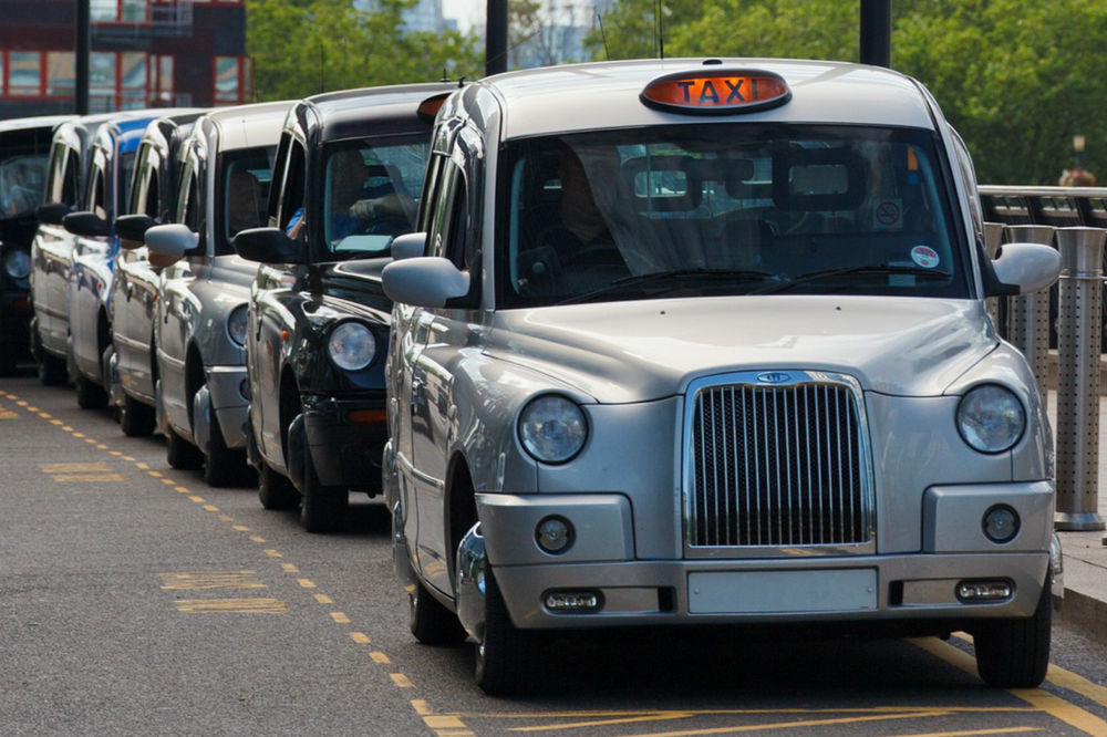 TAXI RANK REGS What are the expectations and regulations placed on cabbies working taxi ranks? TAXI RANK REGS What are the expectations and regulations placed on cabbies working taxi ranks?