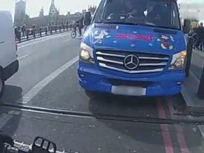 Ice cream van owner fined over £1,000 for blocking Westminster Bridge in London