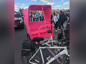 Electric pedicab seized near Westminster Bridge on same day another bursts into flames