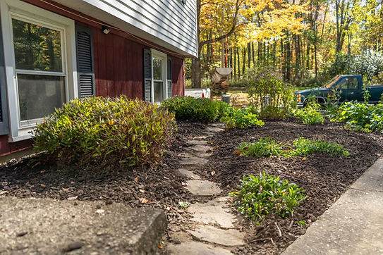 Mulch Installation and Landscape Maintenance Winchendon, MA.jpeg